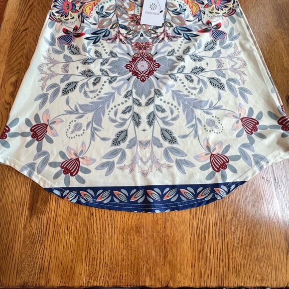 ⭐️ NWT LoveU Dear Colorful Floral Pattern Tank Top Size SMALL - Picture 5 of 11